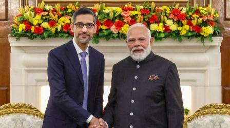 દિલ્હીમાં સુંદર પિચાઈની વડાપ્રધાન નરેન્દ્ર મોદી સાથે મુલાકાત (તસવીર સૌજન્યઃ પીટીઆઇ)