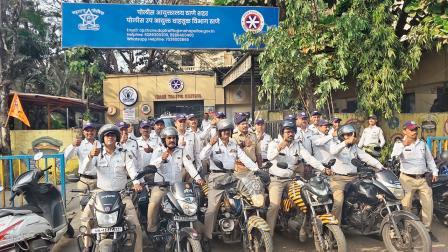 ગઈ કાલે પ્રેસ-કૉન્ફરન્સ દરમ્યાન થાણે ટ્રાફિક-પોલીસના ૧૦૦ ટ્રાફિક-રાઇડર્સ