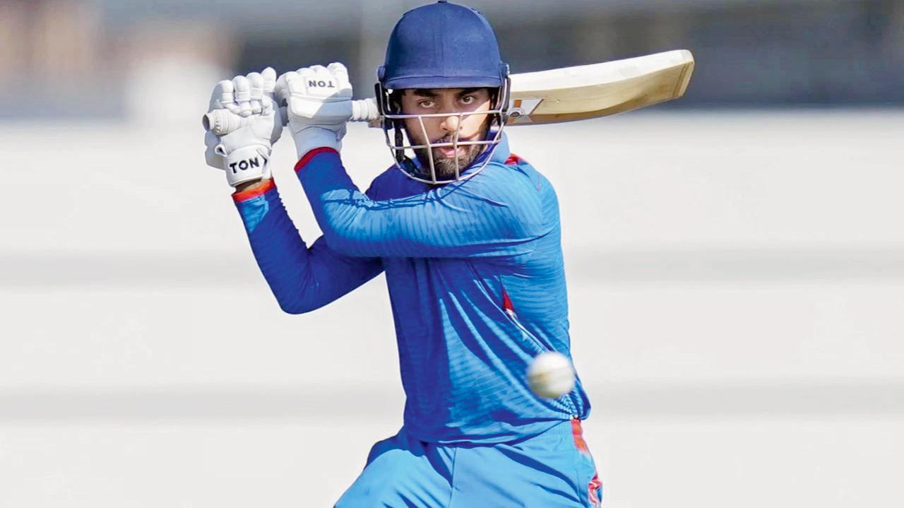 અથર્વ તાઇડેએ ૧૨૮ રન ફટકાર્યા હતા.