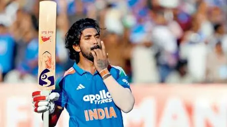 સદી ફટકાર્યા પછી કે. એલ. રાહુલની સીટીમાર ઉજવણી.