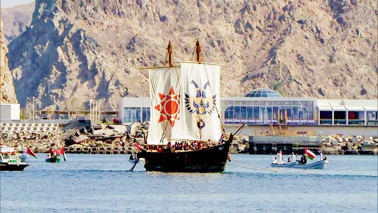 ગઈ કાલે INSV કૌંડિન્ય ઓમાનના મસ્કતના દરિયાકિનારે પહોંચ્યું હતું.