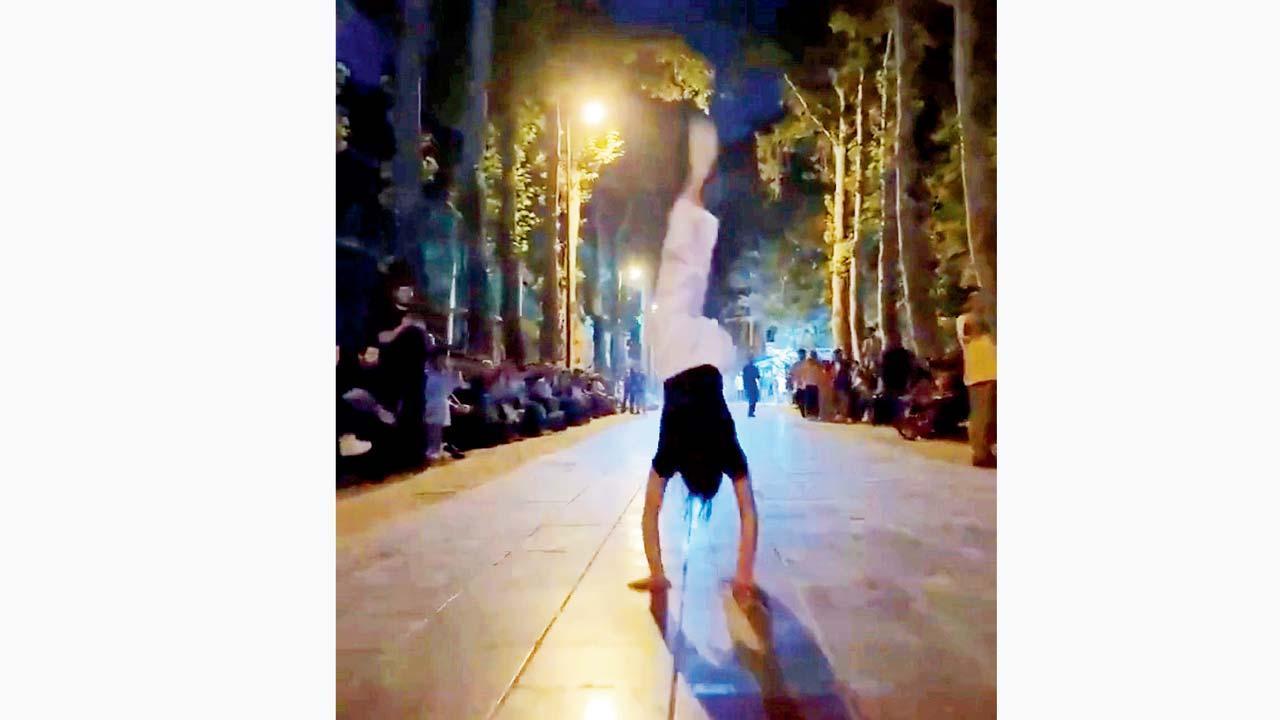 વાઇરલ વિડીયોમાંથી સ્ક્રીનશૉટ