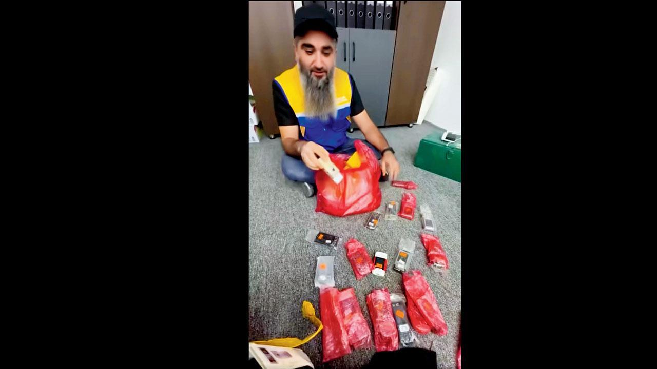 વેપારીએ આ શિપમેન્ટના અનબૉક્સિંગનો વિડિયો સોશ્યલ મીડિયા પર મૂક્યો હતો