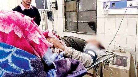 સોનાની ચોરીના આરોપમાં પકડાયેલા યુવકના પ્રાઇવેટ પાર્ટમાં પોલીસે પેટ્રોલ રેડ્યું