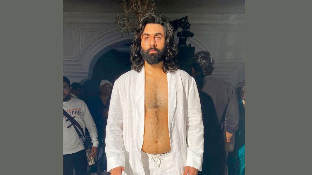 રણબીરે આ દૃશ્યો કરવા માટે વજન વધારવાને બદલે ખાસ પ્રકારનો ફૅટસૂટ પહેરવાનું પસંદ કર્યું હતું