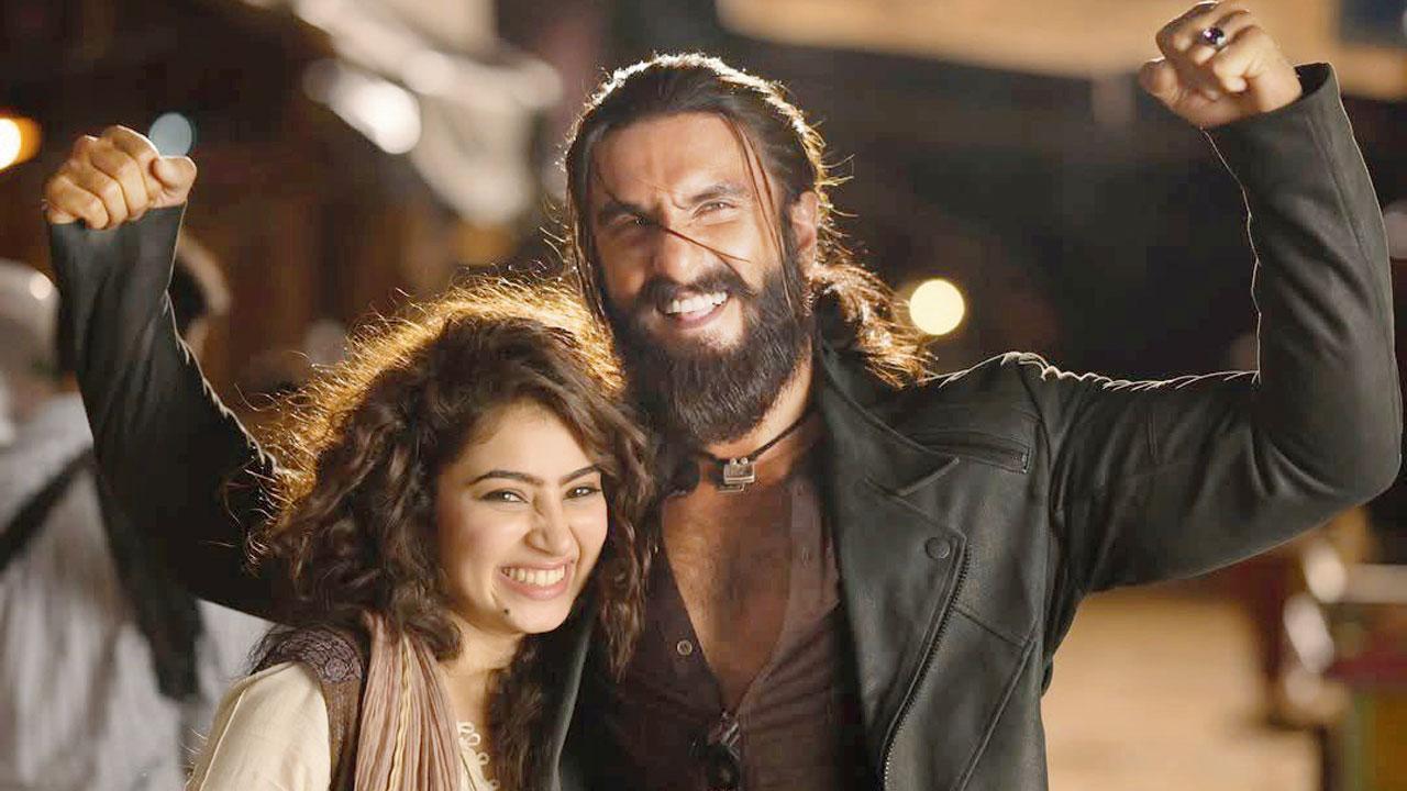 રણવીર સિંહ અને સારા અર્જુન વચ્ચેના લગભગ ૨૦ વર્ષનો તફાવત છે