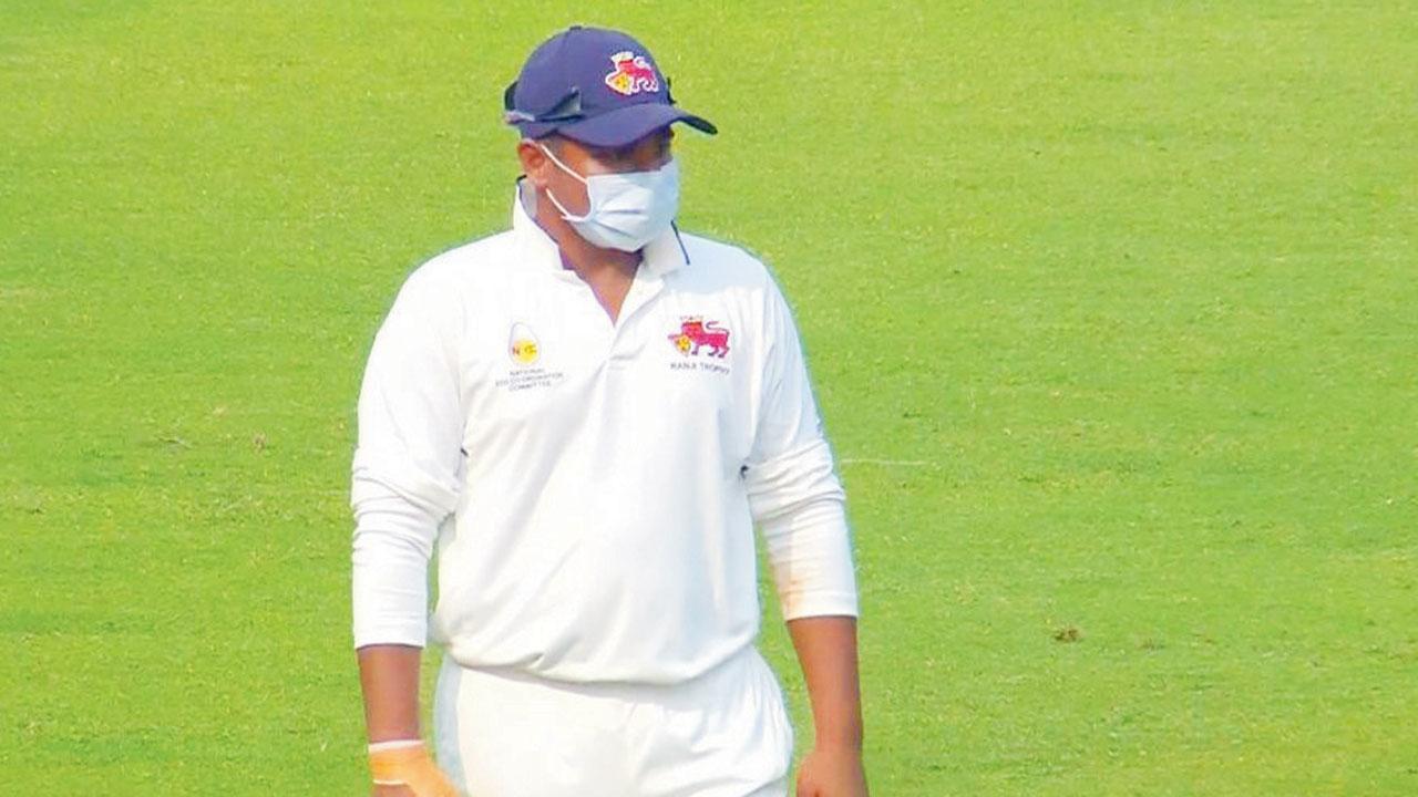 સરફરાઝ ખાન માસ્ક પહેરીને રમવા ઊતર્યો