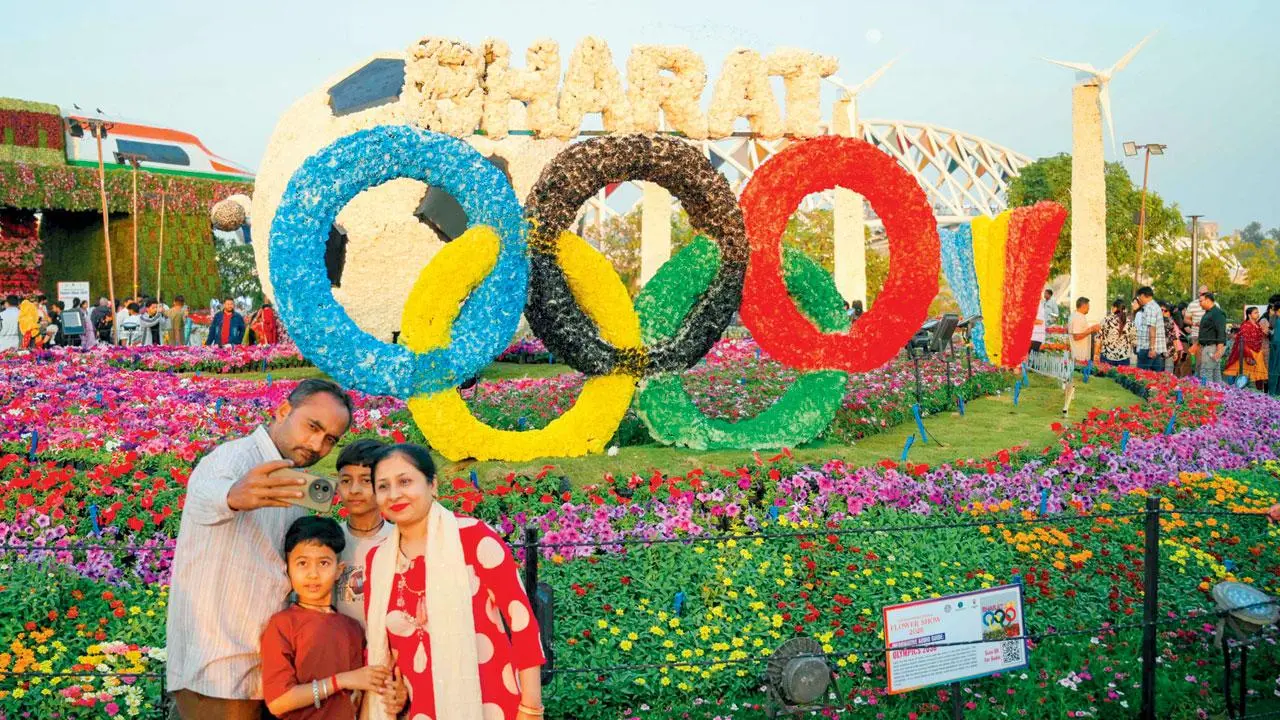 રિવરફ્રન્ટ પર ફ્લાવર-શોમાં ૧૦ લાખ ફૂલોથી સજી છે ભારત ગાથા