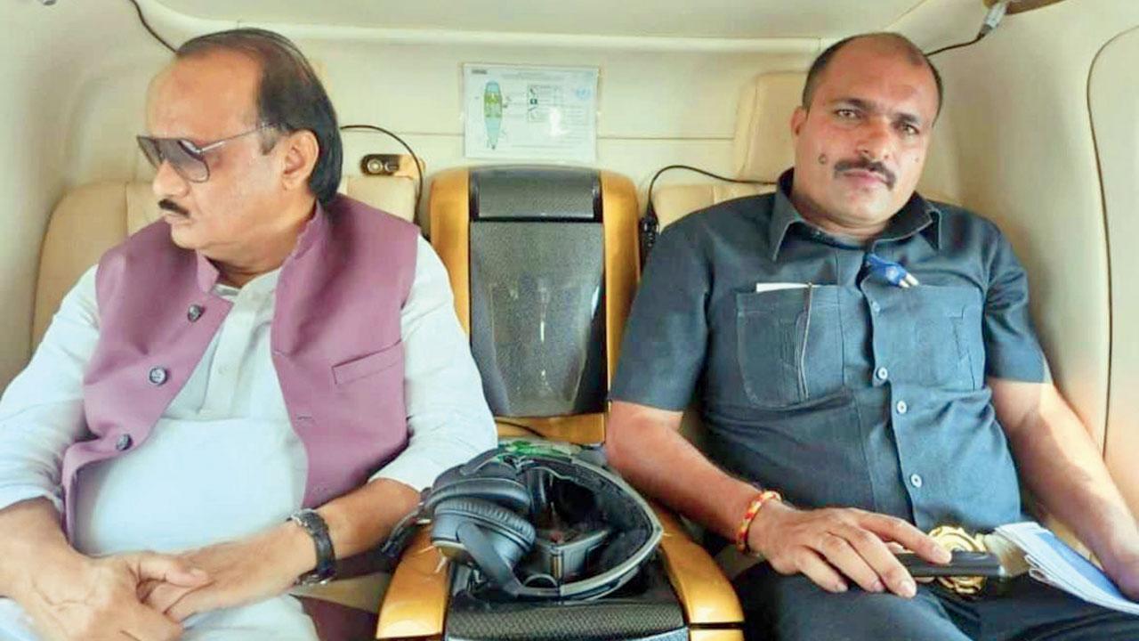 અજિત પવાર અને કૉન્સ્ટેબલ વિદીપ જાધવનો છેલ્લો ફોટોગ્રાફ