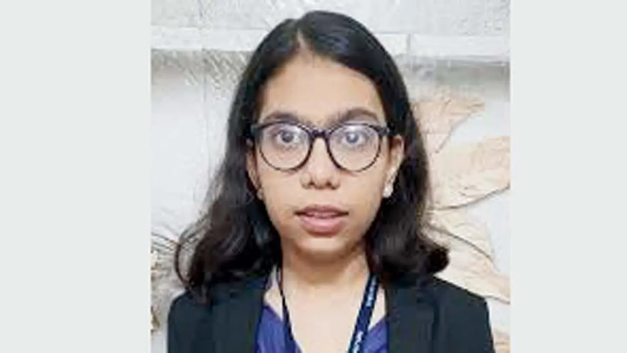 હૉસ્ટેલમાં અને પેઇંગ ગેસ્ટ તરીકે રહેતા વિદ્યાર્થીઓ હતાશામાં સરી પડીને સુસાઇડ કરે છે તેમને રોકવા અનુષ્કા નંદીએ સુસાઇડ સેવિયર ફૅન શોધ્યો છે.