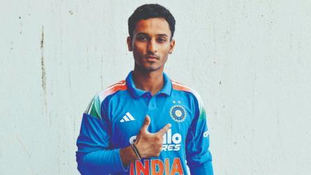 ગુટકાના ડાઘવાળી દીવાલ પાસે આયુષ બદોનીનું ફોટોશૂટ કરાવનાર ક્રિકેટ બોર્ડની ભારે ટીકા થઈ