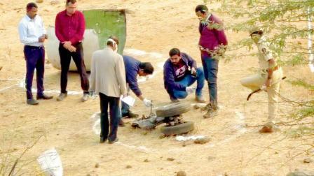 ગઈ કાલે ડિરેક્ટરેટ જનરલ ઑફ સિવિલ એવિયેશન અને ફૉરેન્સિક ડિપાર્ટમેન્ટના અધિકારીઓએ બારામતીમાં ક્રૅશ-સાઇટ પર જઈને તપાસ શરૂ કરી હતી.