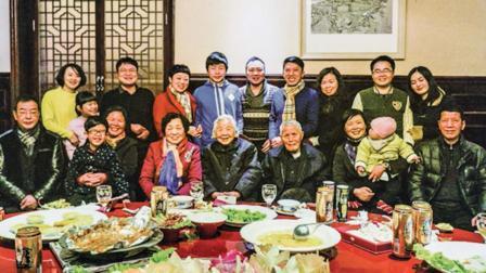 આ માજી ૭ સંતાનોનાં માતા છે અને હવે તો પૌત્ર-પૌત્રી અને પરપૌત્ર અને પરપૌત્રીઓની પણ હારમાળા છે.