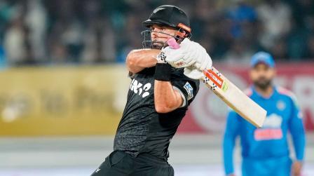 ડૅરિલ મિચલે ફટકારી મૅચવિનિંગ સેન્ચુરી.