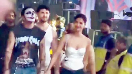 વાઇરલ વિડીયોમાંથી સ્ક્રીનશૉટ