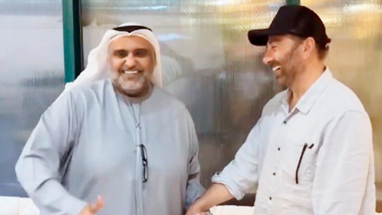 ગલ્ફ દેશોમાં પ્રતિબંધિત બૉર્ડર 2 જોવા UAEથી મુંબઈ પહોંચ્યો શેખ