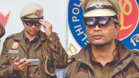 ગઈ કાલે દિલ્હી પોલીસના જવાનોએ AI-આધારિત ચશ્માં ટ્રાય કરી જોયાં હતાં.