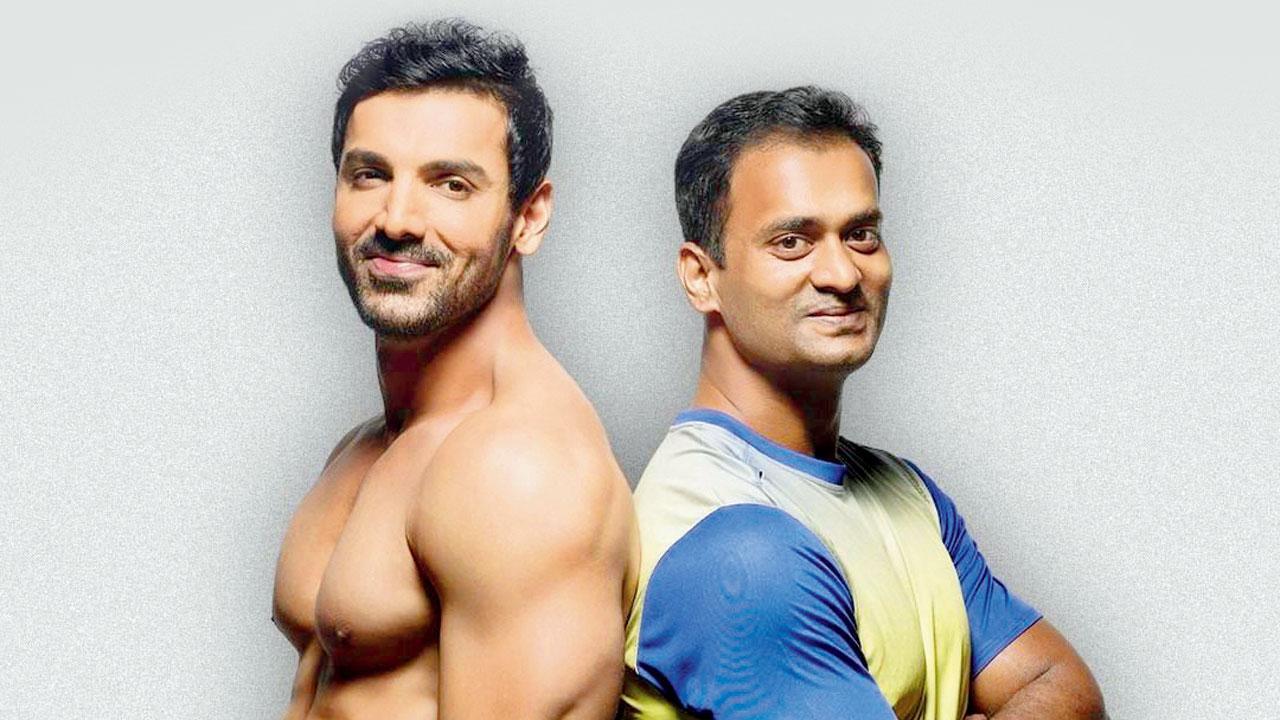 સેલિબ્રિટી ફિટનેસ ટ્રેઇનર વિનોદ ચન્ના સાથે