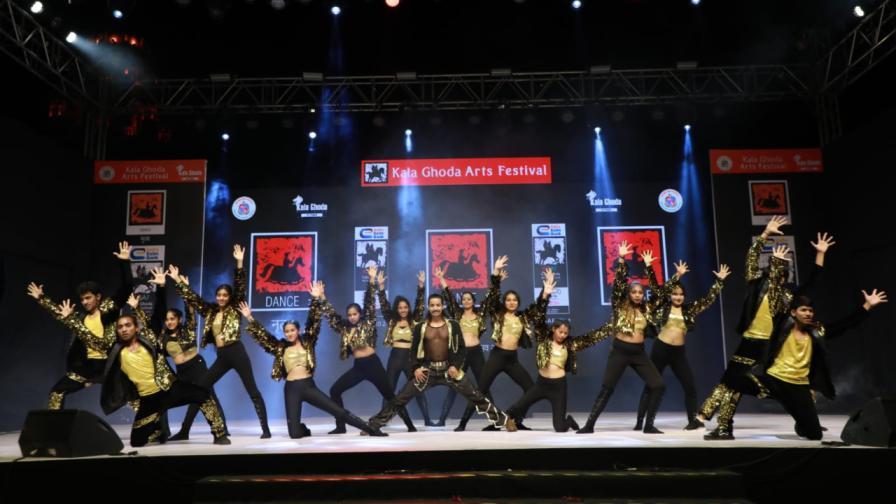 આ વર્ષની થીમ દ્રષ્ટિ, નવીનતા અને સાંસ્કૃતિક નેતૃત્વની ભાવનાને પ્રતિબિંબિત કરે છે, જે વર્તમાનથી આગળ જોવાની અને ભવિષ્યનું ચિત્ર બનાવવાની ક્ષમતાને દર્શાવે છે.