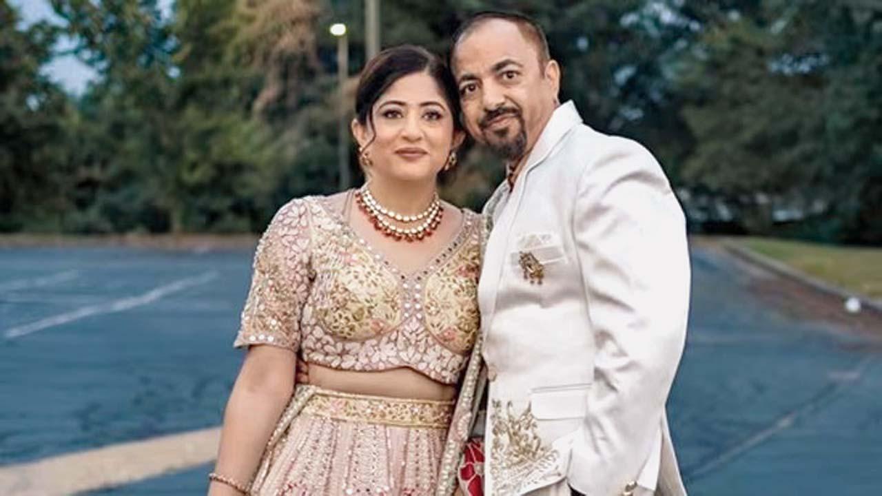 મીમુ ડોગરા અને તેમનો પતિ વિજયકુમાર