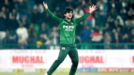 પાકિસ્તાનના યંગ ઑલરાઉન્ડર સૈમ અયુબે હાઇએસ્ટ ૪૦ રન કરીને બે વિકેટ પણ લીધી હતી