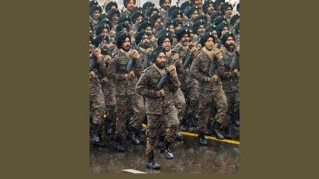 ભરવરસાદમાં રિહર્સલ કરતા જાંબાઝ જવાનો