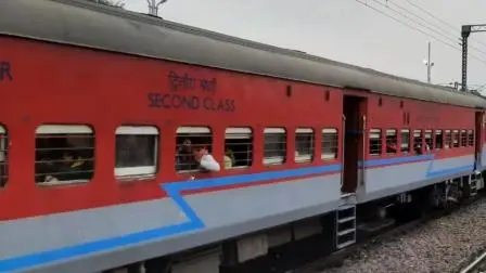 પ્રતીકાત્મક તસવીર (સૌજન્ય: મિડ-ડે)