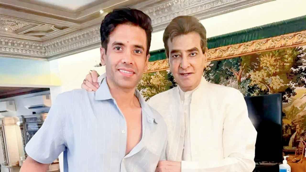 તુષાર કપૂર અને જિતેન્દ્રએ જપાની કંપનીને ૫૫૯ કરોડ રૂપિયામાં વેચી પ્રૉપર્ટી