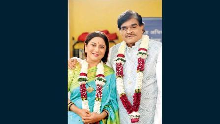 ઍક્ટર અશોક સરાફ અને તેમની પત્ની નિવેદિતા સરાફ