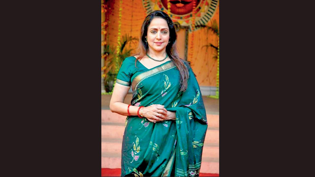  હેમા માલિની
