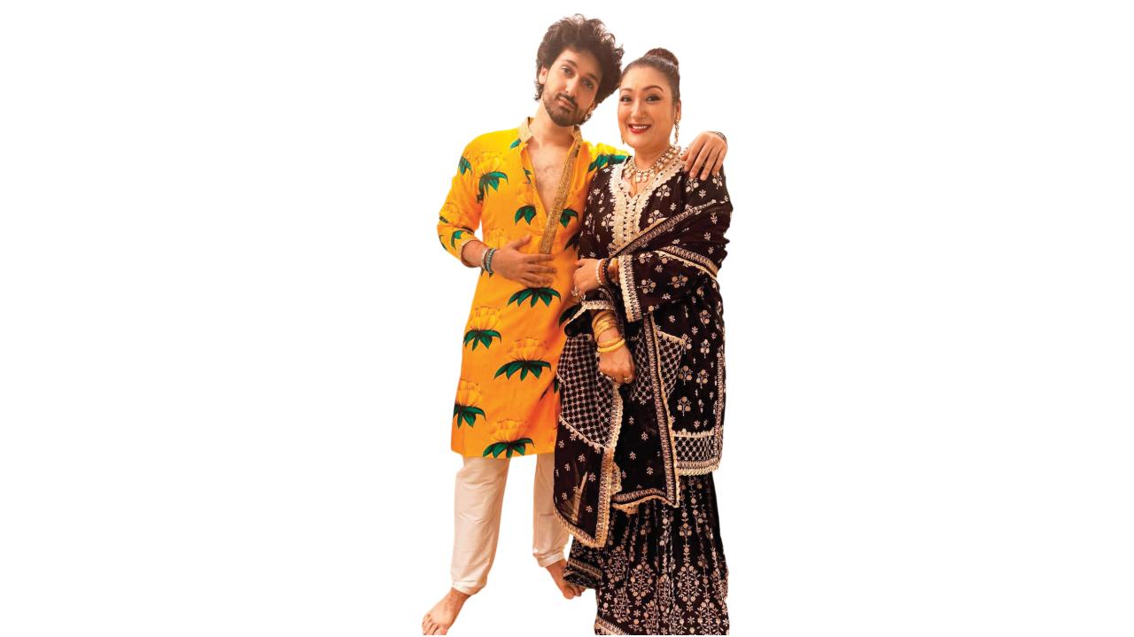 સુનિતા આહુજા અને યશવર્ધન આહુજા 