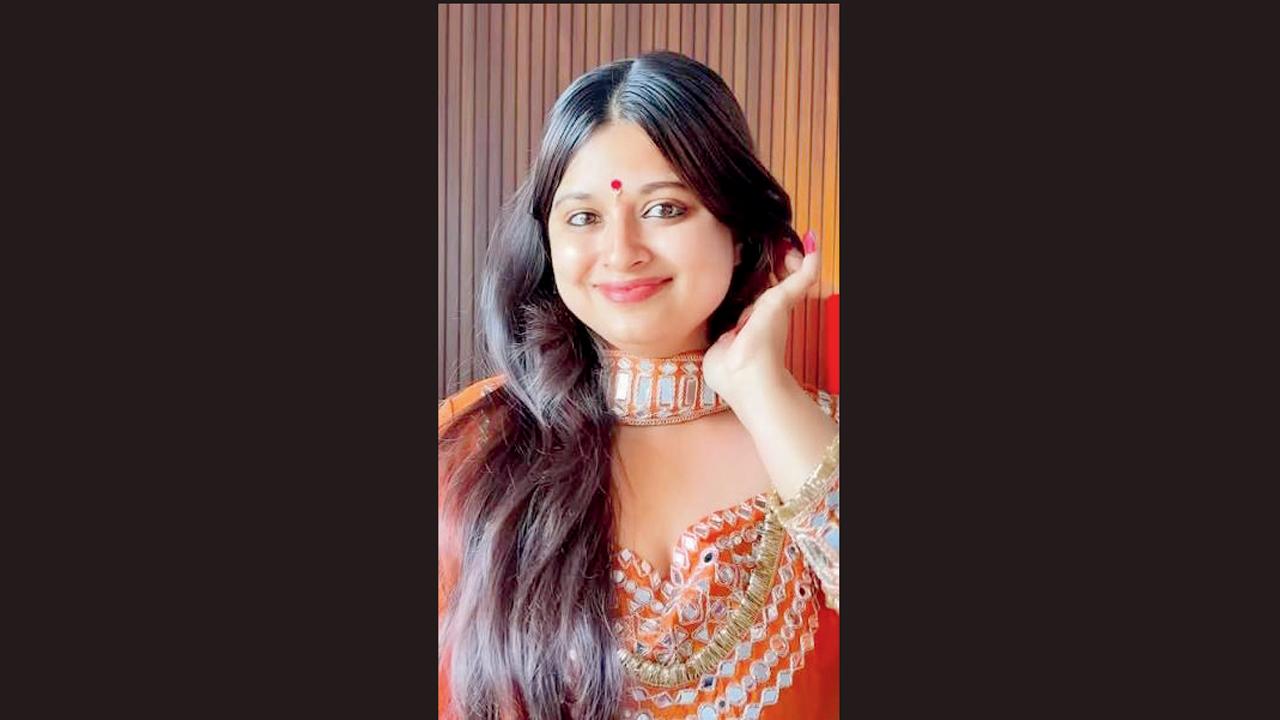 નૉર્મલ ચાંદલા તો બધા જ લગાવે, પણ  તમે આ ઘૂઘરીવાળા ચાંદલા ટ્રાય કર્યા છે?