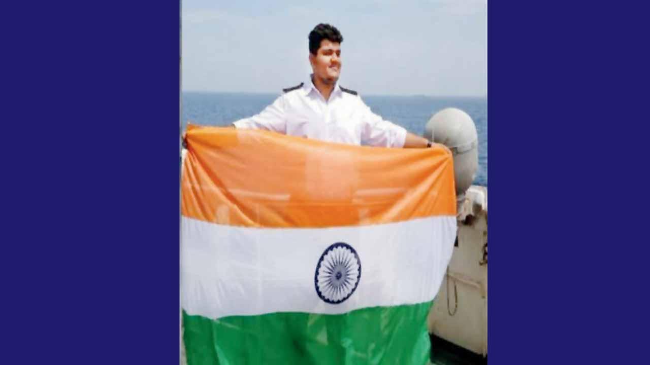 જીવ ગુમાવનાર હેરંબ કરમરકર