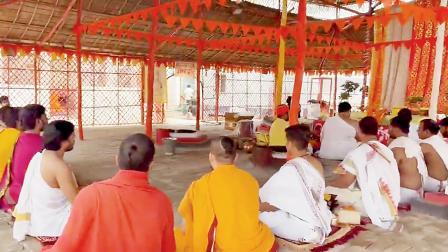 અયોધ્યાના રામ મંદિરમાં ચાલતી પૂજા