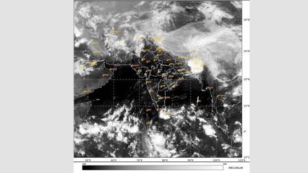  INSAT-3D સૅટેલાઇટથી લેવાયેલી ઇમેજ જેમાં ભારતનું આકાશ વરસાદી વાદળાં વગરનું સ્વચ્છ દેખાઈ રહ્યું છે.