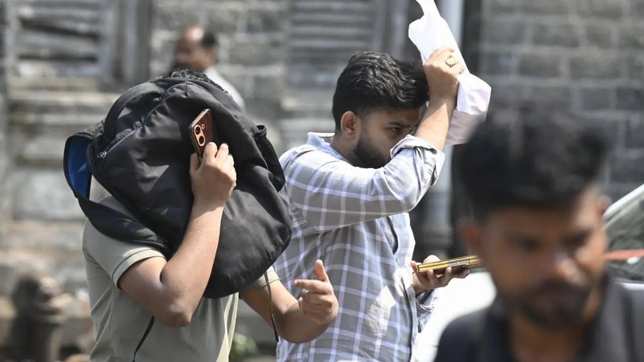 પ્રતીકાત્મક તસવીર સૌજન્ય : મિડ-ડે