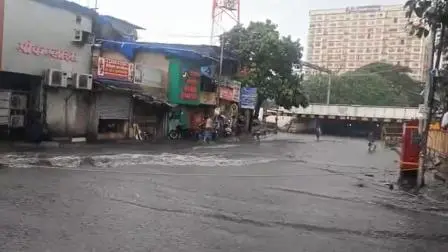 અંધેરી સબવેમાં 4 ફૂટ પાણી ભરાયા