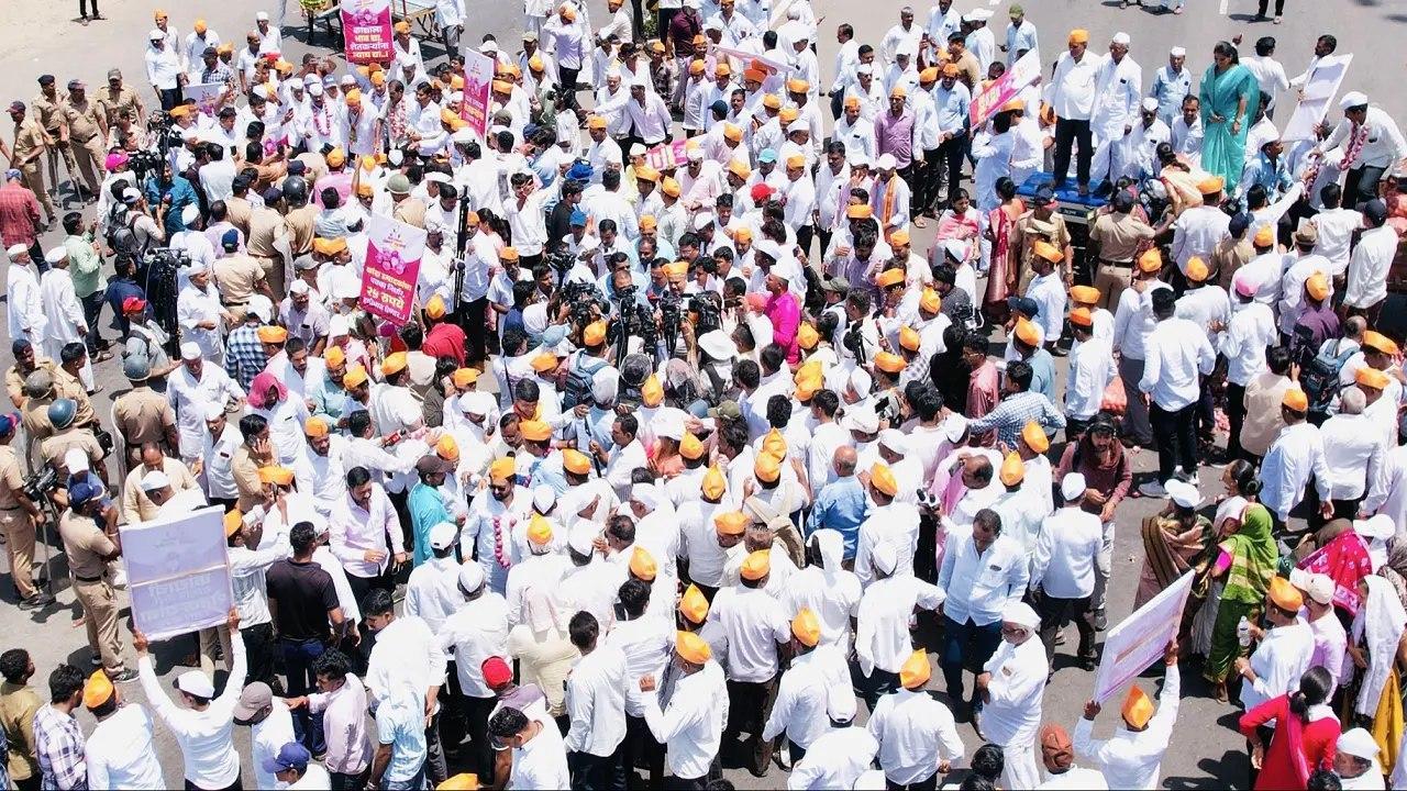 ડુંગળીના ભાવ મુદ્દે ખેડૂતોનો વિરોધ