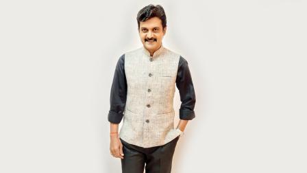 વર્તમાન સિરિયલ ઇશ્ક જુનૂનીમાં પિતાની ભૂમિકામાં પ્રતીશ વોરા