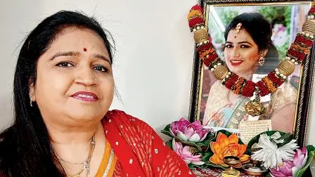 દીકરી પરિતાની તસવીર સાથે રીટા ગોસ્વામી