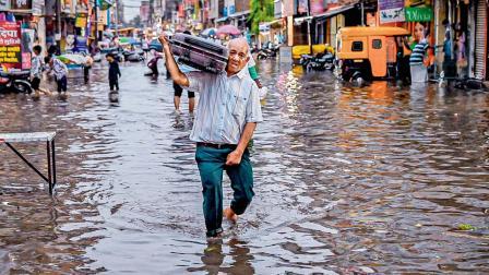 ગઈ કાલે મહારાષ્ટ્રના સાંગલીમાં ભારે વરસાદ પડ્યો હતો.