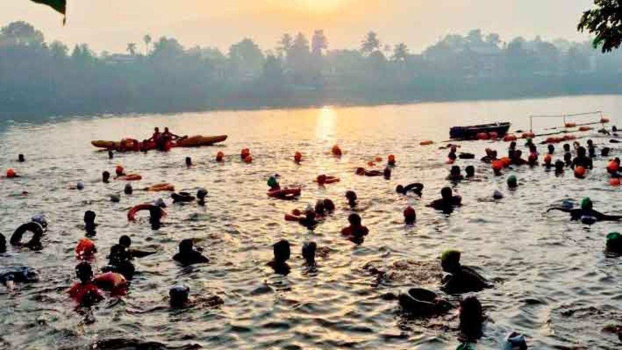 પેરિયાર નદીના કિનારે વહેલી સવારે આ નઝારો જોવા મળે છે.