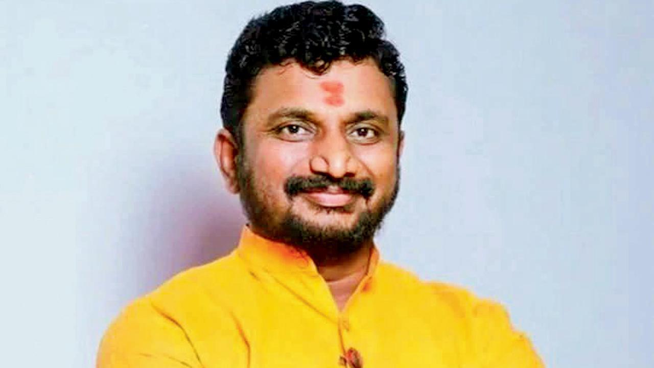 અમોલ મિટકરી