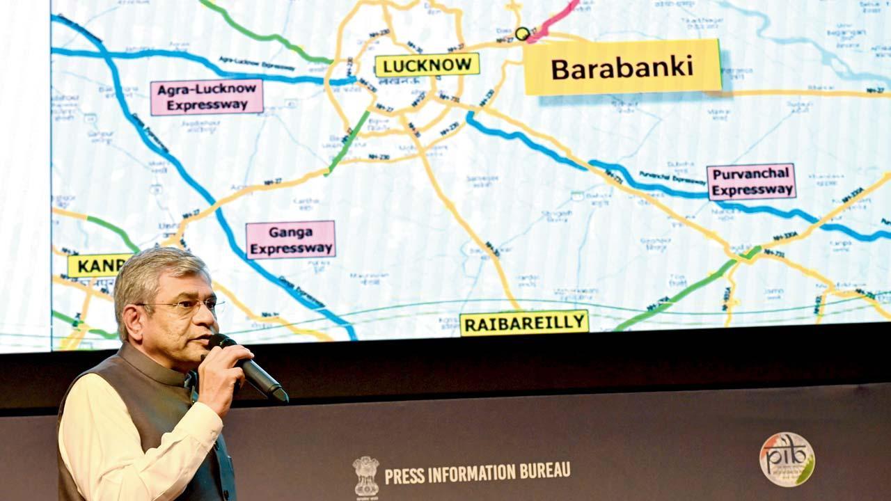 કેન્દ્રીય પ્રધાન અશ્વિની વૈષ્ણવે ગઈ કાલે કૅબિનેટની બેઠકમાં લેવાયેલા નિર્ણયો વિશે મીડિયાને માહિતી આપી હતી.