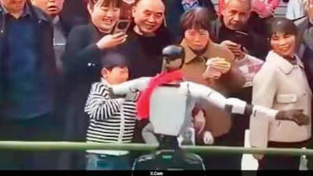 યુનિટ્રી હ્યુમનૉઇડ રોબો