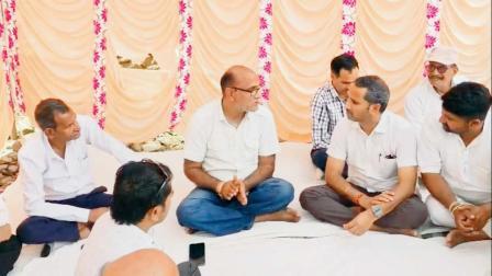 પિતાએ પોતાની હયાત દીકરીને મૃત માનીને તેની શોકસભા બેસાડી