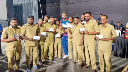 વાનખેડે સ્ટેડિયમના ગ્રાઉન્ડ્સમેનને ૧૦-૧૦ લાખ રૂપિયા આપ્યા હાર્દિક પંડ્યાએ