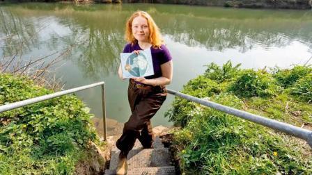 મેગ નામની કન્યા કે જેણે પોતાના જીવનસાથી તરીકે નદીની પસંદગી કરી છે