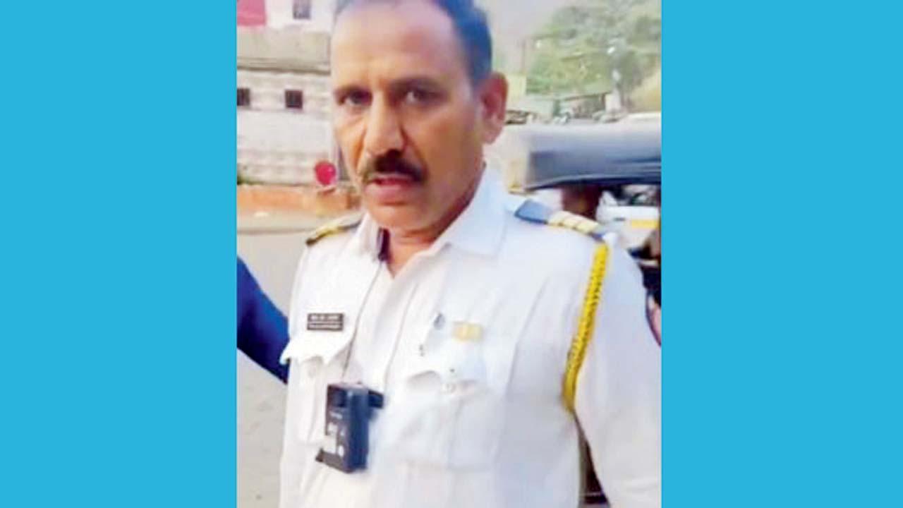 રિક્ષા-ડ્રાઇવરને માર મારનાર હનુમંત સાંગલે.