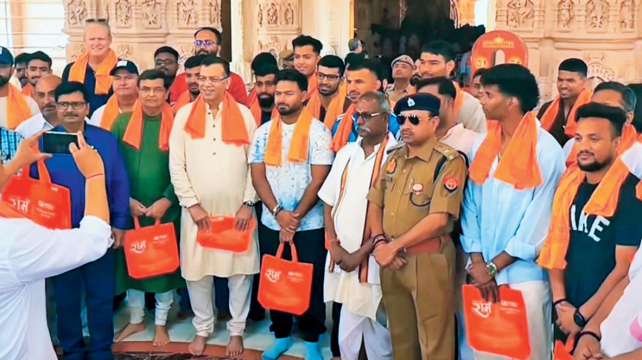 રામ મંદિર પહોંચી રિષભ પંત ઍન્ડ કંપની